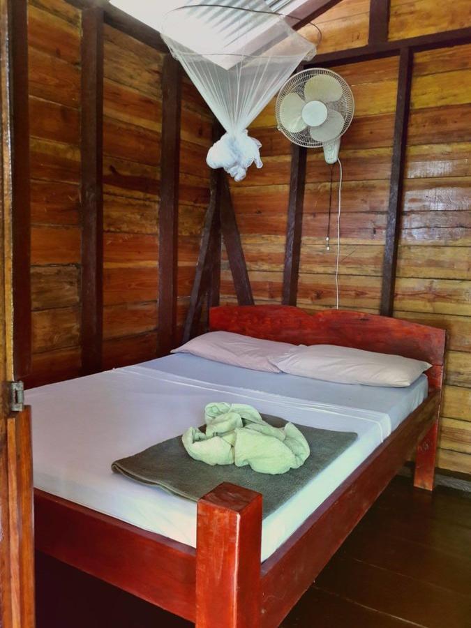 The Lighthouse Hotel Pulau Little Corn Bagian luar foto